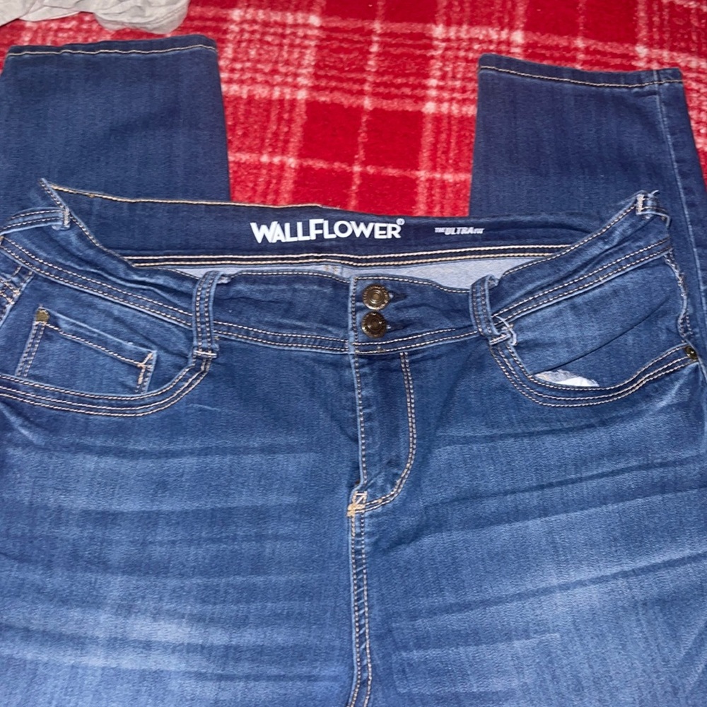 Wallflower Ultra fit jeggings size 15